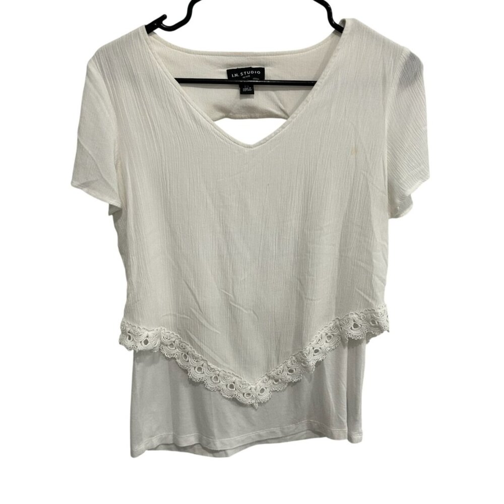 IN Studio White V-Neck Short Sleeve Top Lace Trim Heart Cutout Back Sz PS